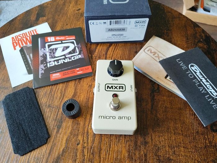 MXR Micro Amp (M133)