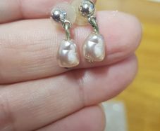 Vintage pearl drop earrings