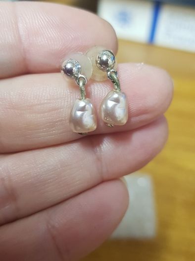 Vintage pearl drop earrings