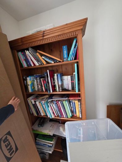 Solid wood bookshelf