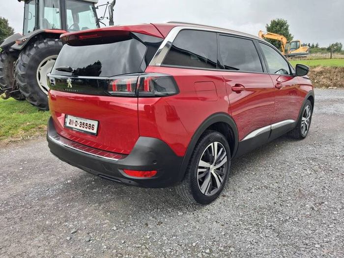 2021 Peugeot 5008