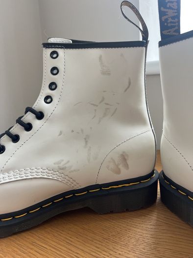 dr. martens white 8-eyelet boots size UK9