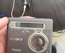 Sony MZ-G750 Recording MD Walkman - Tested and Working w/ Radio Remote & 4 Discs