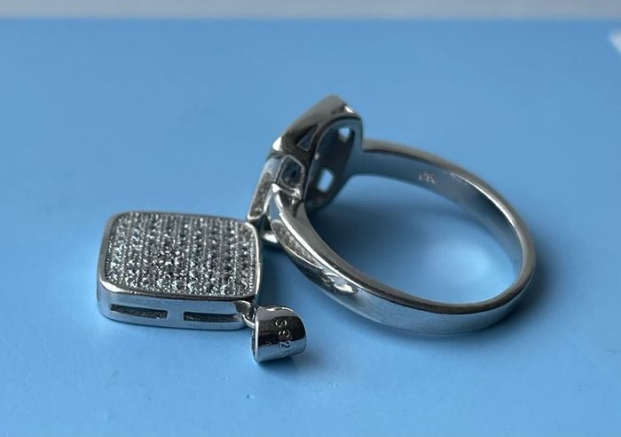 Bautiful silver pendant and ring set