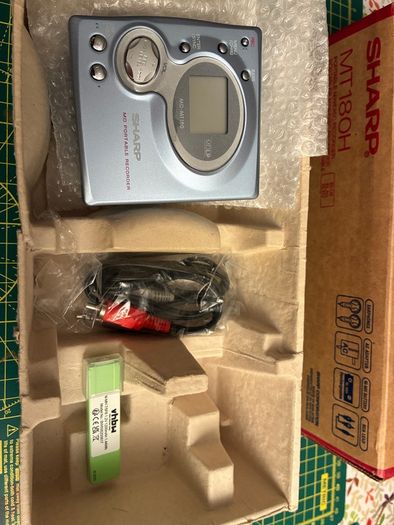 Sharp MD-MT180H (Blue) - Boxed - Near Mint - MDLP Minidisc Recorder