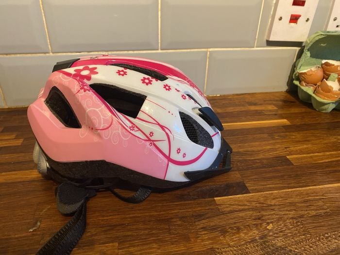 1 x bike helmet + 1 x skate helmet