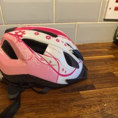1 x bike helmet + 1 x skate helmet