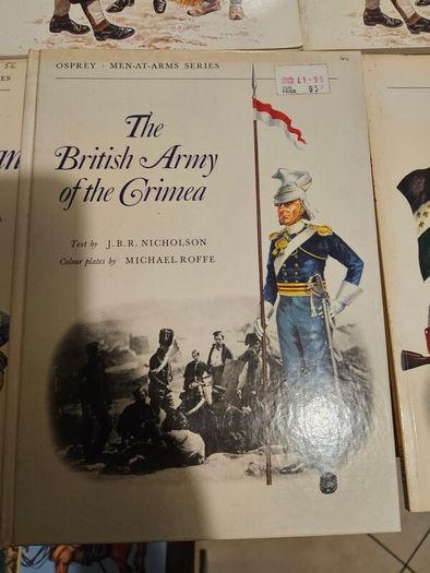 Osprey Men-at-arms Series, Published In 1974 X 15 Fabolous Military Books Plus 2 X Military  Modeling Annuals 1 &3. Plus 3 Other Military Books. All In Good Condition.  See Photos For Same.