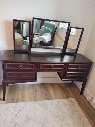 Antique dressing table
