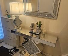 Luxury Crushed Diamond & Mirrored 3-Piece Entryway Set (Console Table, Mirror, Lamp Quick sale