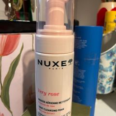 Nuxe cleanser