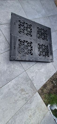 Heavy Duty Plastic Pallets - Industrial Grade (43" x 47")