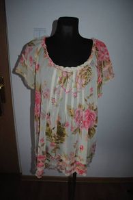 Joanna Hope floral sequin top size UK20 EU48 Postage included