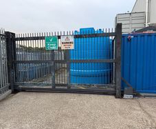 sliding gate