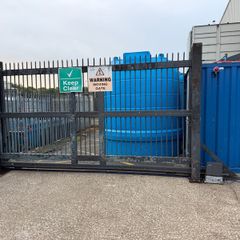 sliding gate