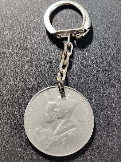 medal commemorating the Coronation of King George VI and Queen Elizabeth in 1937