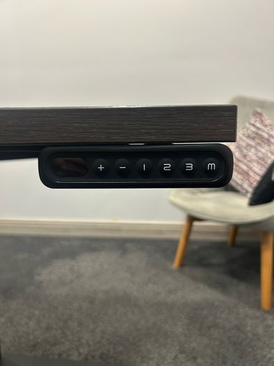 Adjustable desk