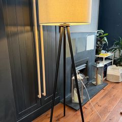 Mabia Tripod Floor Lamp. Grey/Black. Excellent Condition. Bulb Included
