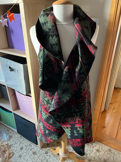 Stella wool blend sleeveless wrap/ gilet UK12