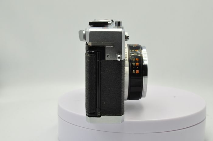 Olympus 35RC 35mm film rangefinder camera in good condition With E-zuiko 42mm f2.8 super sharp lens(No Leica, NO Canon QL17,No Yashica