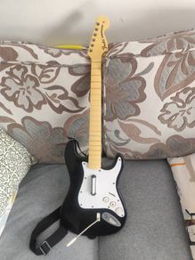 Guitar heroes and Rock band guitares