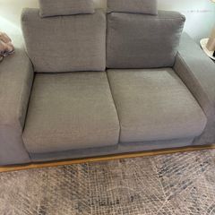2 seater couch like new condition.