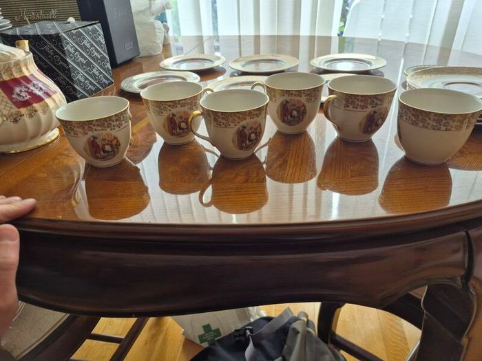 Vintage English Tea & Dessert Display Set, Sadler Teapot & Cries of London Plates
