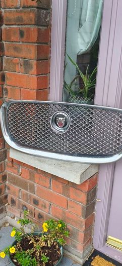 jaguar XF grille