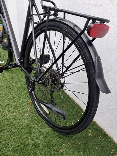 Trek FX3 Hybrid Bike Bicycle Barely Used