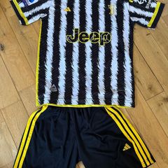 Juventus Kit