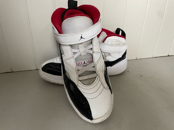 Nike Sky Jordan kids trainers runners size 2