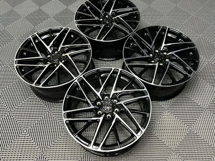19" Motion R VS8 wheels Ford Transit Custom Van centre bore 74.5 6x120