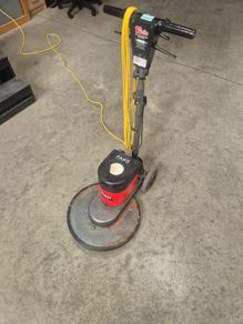 Floor buffer
