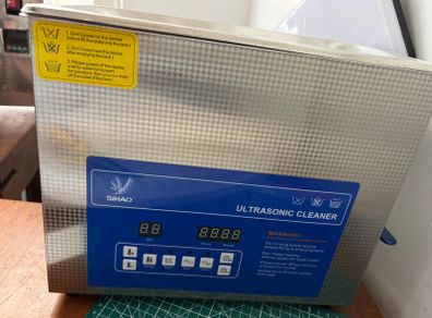 Ultrasonic cleaner