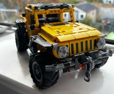 LEGO Technic 42122 Jeep Wrangler.