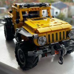 LEGO Technic 42122 Jeep Wrangler.