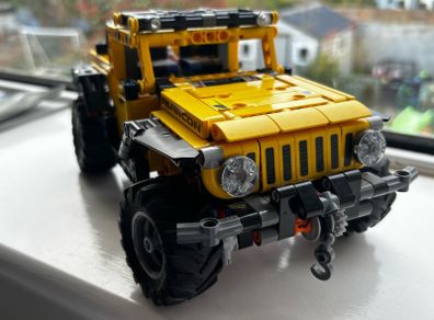 LEGO Technic 42122 Jeep Wrangler.