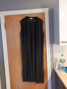 Grazia Black Longt Sleevless Cardigan & Matching Skirt. .  Size 18.