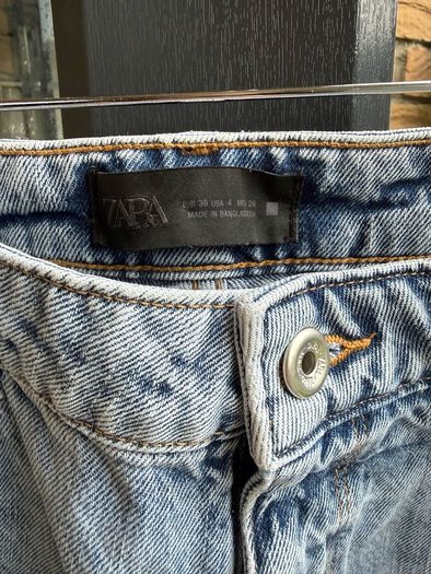 ZARA Light Blue Straight-Leg Jeans Size EU 36