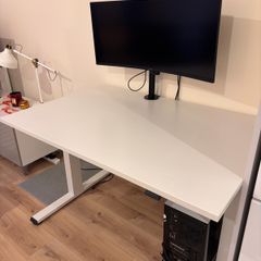 Steelcase Migration SE Sit/Standing Desk