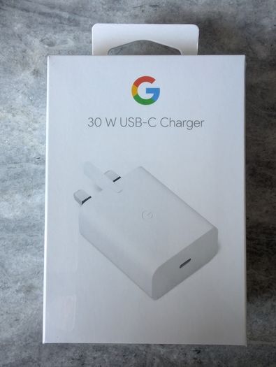 Google Pixel 8 Pro 128GB Black Excellent Condition FREE New Google Earbuds and Charger