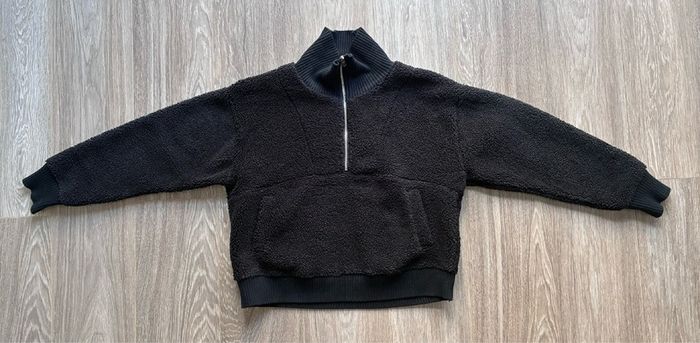Marks & Spencer Borg textured half-zip sweatshirt in black: Medium - Suit size 10 and 12-14