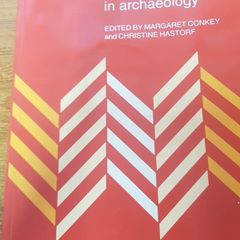 The Uses of Style in Archaeology (New Directions in Archaeology) Margaret Conkey and Christine Hastorf