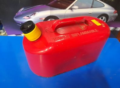 Steel petrol can