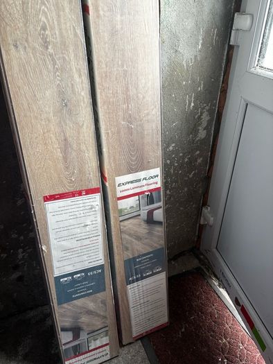 2 x 10mm new Woodies flooring