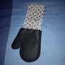 Double Oven Glove Image 2