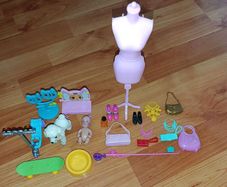 Doll assessories