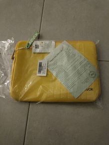 Laptop sleeve