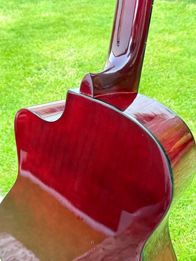 Valencia VC104C Cutaway Classical Guitar + Gig Bag