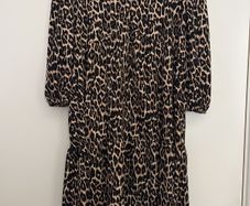 womans dress